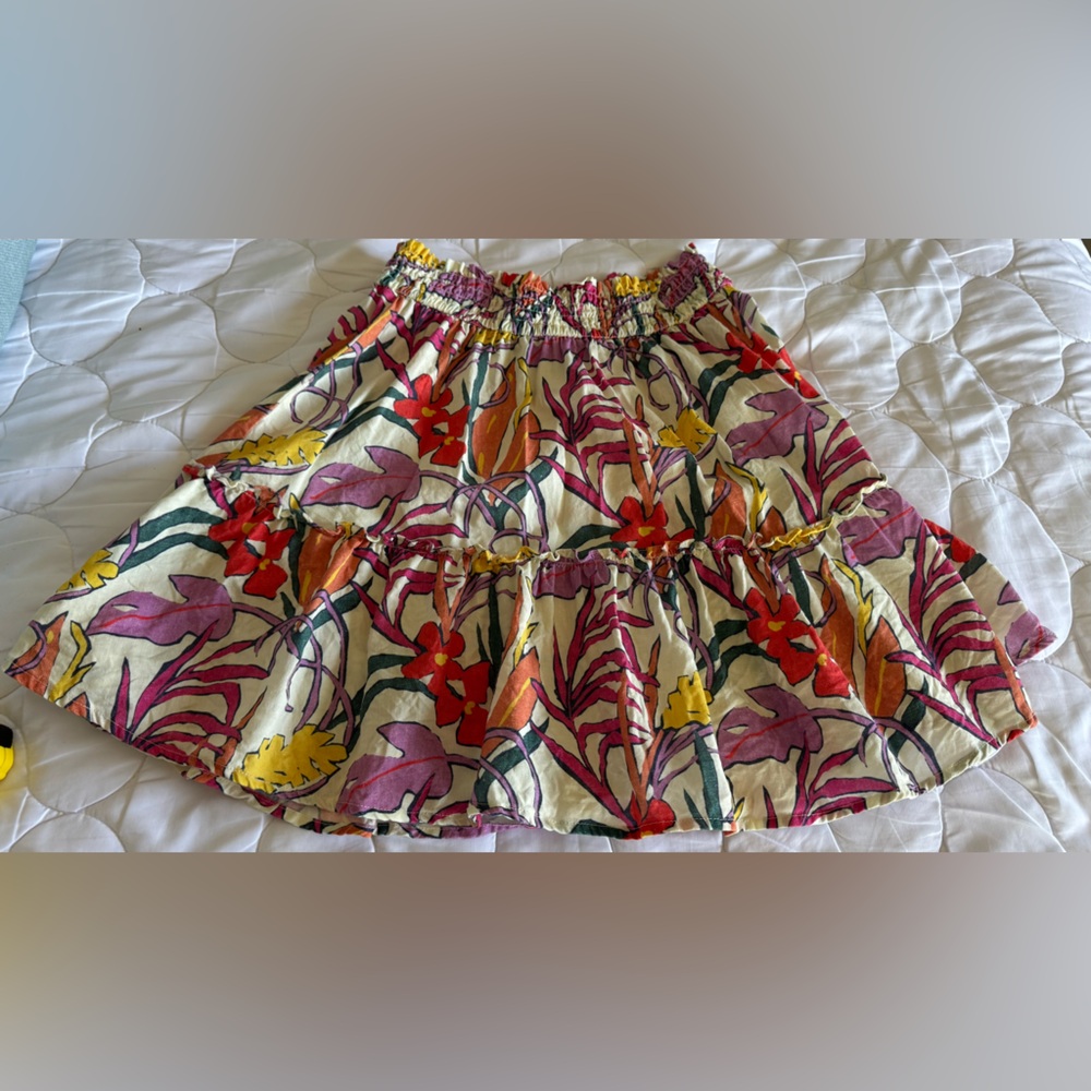 Marine Layer Sofie Smocked Mini Skirt in Tropical Floral size L